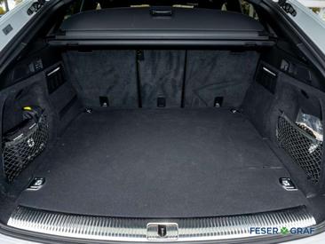 Audi Q5 S Line 55 TFSI E — photo 9