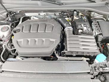 Audi Q3 40 TFSI — photo 24