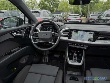 Audi Q4 E-tron S Line 40 E-tron — photo 4