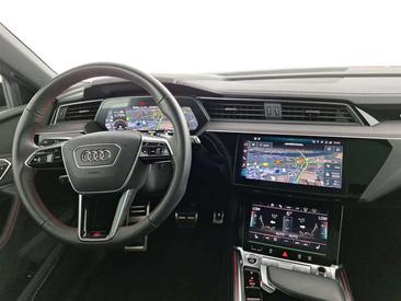 Audi Q8 E-tron S Line 50 — photo 27