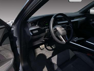 Audi Q8 E-tron Advanced 50 — photo 3