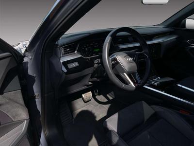Audi Q8 E-tron Advanced 50