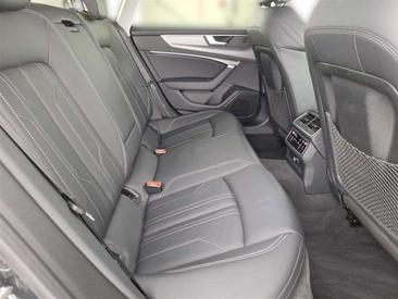 Audi A7 Sportback 45 TFSI — photo 21