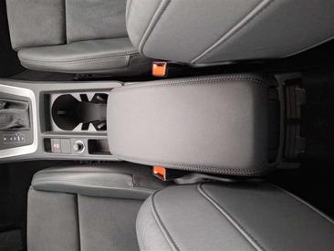 Audi Q3 40 TFSI — photo 30