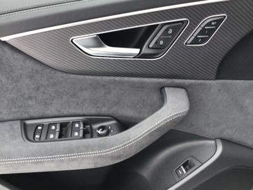 Audi RSQ8 Performance 4.0 TFSI — photo 6