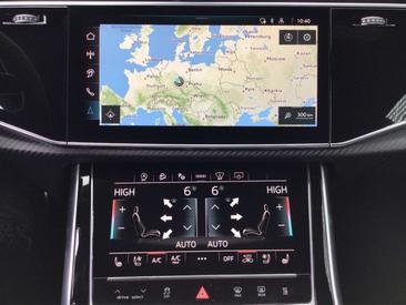 Audi RSQ8 Performance 4.0 TFSI — photo 13