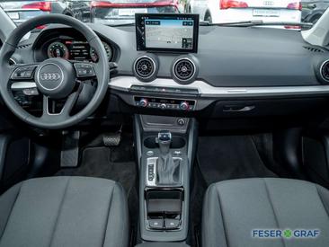 Audi Q2 Advanced 35 TFSI — photo 8