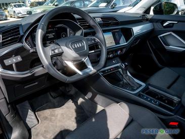 Audi Q3 Advanced 35 TFSI — photo 3