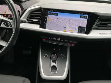 Audi Q4 E-tron Advanced 35 E-tron — photo 11