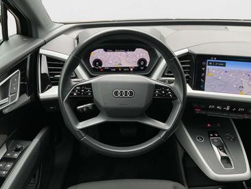 Audi Q4 E-tron Advanced 35 E-tron — photo 12