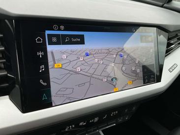 Audi Q4 E-tron Advanced 35 E-tron — photo 22