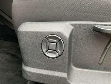 Audi Q4 E-tron Advanced 35 E-tron — photo 30