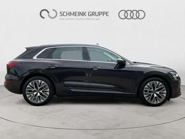 Audi Q8 E-tron S Line 55 — photo 6