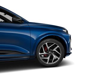 Audi Q6 E-tron S-LINE — photo 4