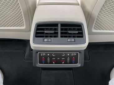 Audi Q8 E-tron S Line 55 — photo 19