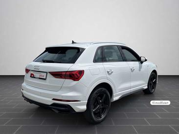 Audi Q3 S Line TFSI E — photo 2