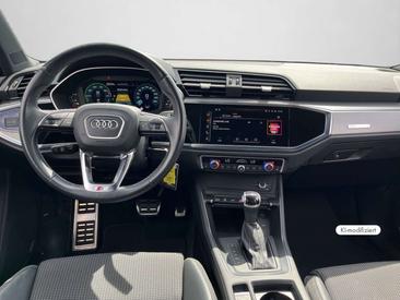 Audi Q3 S Line TFSI E — photo 3