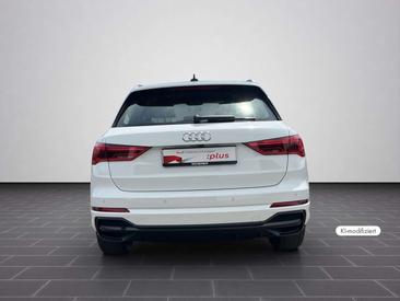 Audi Q3 S Line TFSI E — photo 6