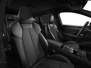 Audi Q6 E-tron S-LINE — photo 10