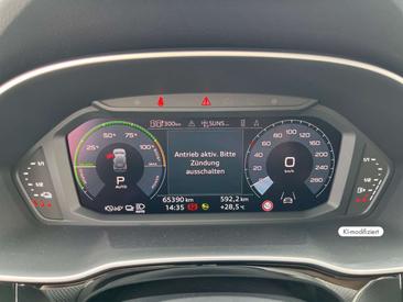 Audi Q3 S Line TFSI E — photo 10
