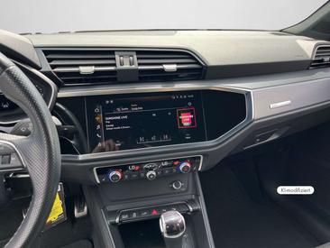 Audi Q3 S Line TFSI E — photo 11