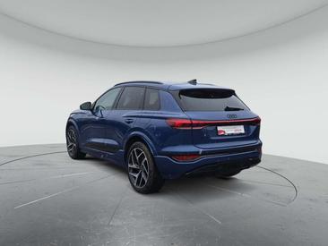 Audi Q6 E-tron S-LINE — photo 14