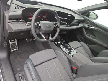 Audi Q6 E-tron S-LINE — photo 15