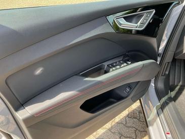 Audi Q4 E-tron S Line Edition 45 — photo 23