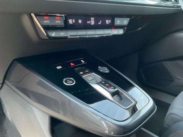 Audi Q4 E-tron S Line Edition 45 — photo 25