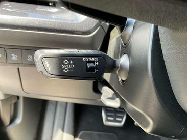 Audi Q4 E-tron S Line Edition 45 — photo 30