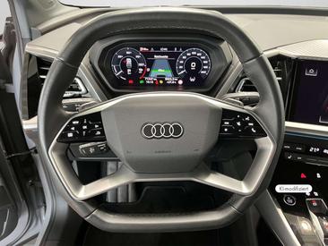 Audi Q4 E-tron Basis 40 E-tron — photo 9