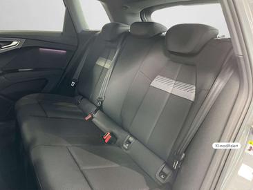 Audi Q4 E-tron Basis 40 E-tron — photo 14