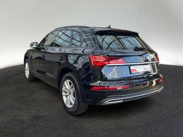 Audi Q5 50 TFSI E — photo 2