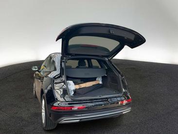 Audi Q5 50 TFSI E — photo 8