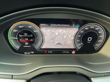 Audi Q5 50 TFSI E — photo 13