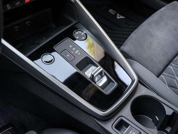 Audi A3 S Line 45 TFSI E — photo 8