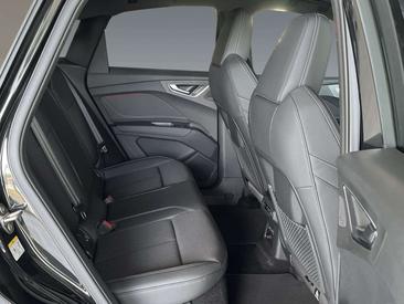 Audi Q4 E-tron S Line Performance — photo 10