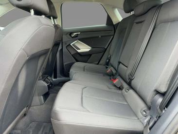 Audi Q3 45 TFSIe — photo 7
