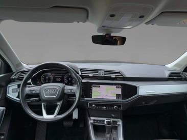 Audi Q3 45 TFSIe — photo 8