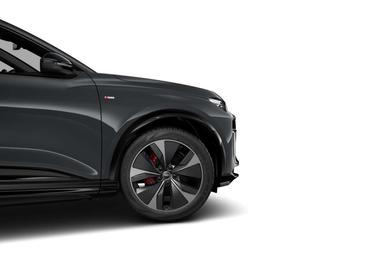 Audi Q6 E-tron S-LINE — photo 3