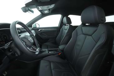 Audi Q3 S Line Black TFSI — photo 3