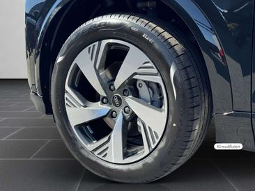 Audi Q6 E-tron — photo 6
