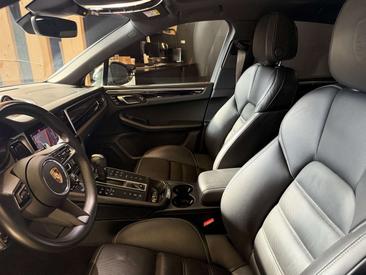 Porsche Macan S — photo 11
