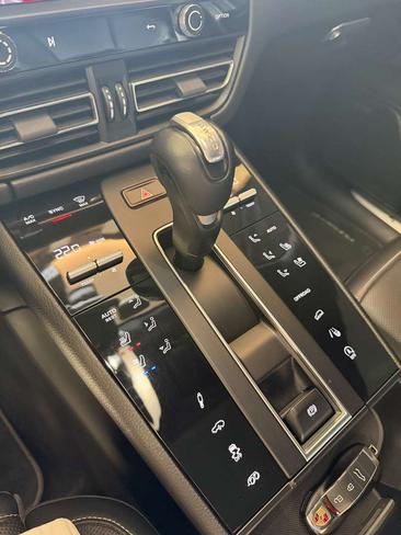 Porsche Macan S — photo 13