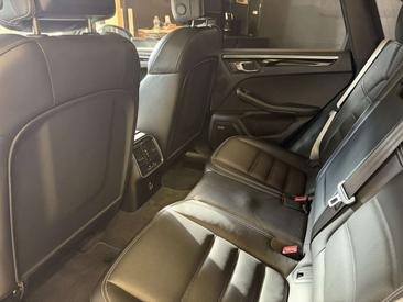 Porsche Macan S — photo 15