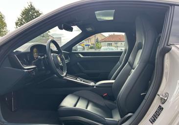 Porsche 992 I Carrera 4S — photo 8