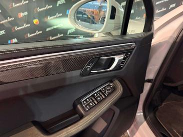Porsche Macan GTS — photo 13