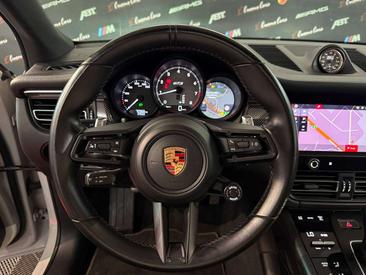 Porsche Macan GTS — photo 14