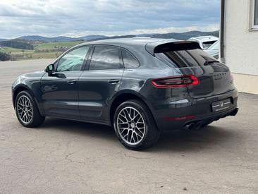 Porsche Macan 4S — photo 8