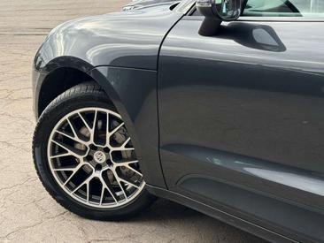 Porsche Macan 4S — photo 10